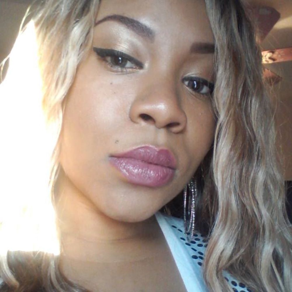 Meet your Posher, Lucreasha